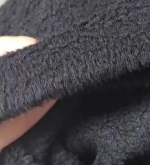 18주 몸무게 58키로인데, 넉넉하게 입는 걸 좋아해서 엑스라지 주문했고 만족합니다.
