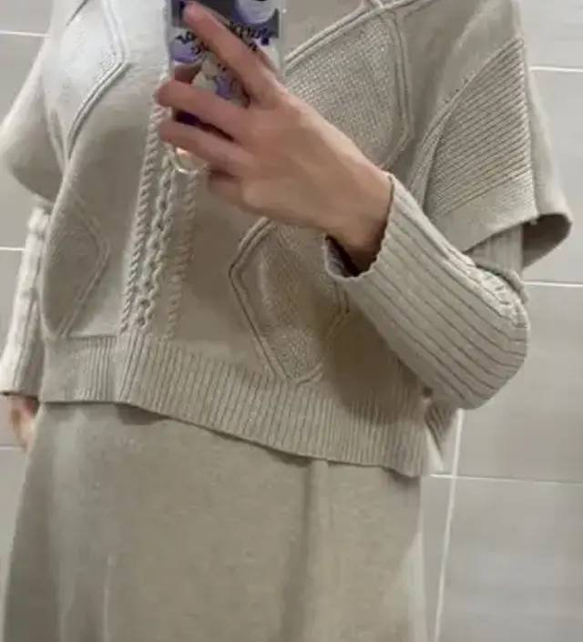 사진과 그대로에요! 고급진 느낌이 있고 다들 예쁘대요ㅎㅎ 중기인데 후기까지 편하게 