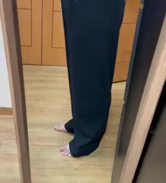 진짜 좋아요!! 생각보다 얇긴한데 편하고 특히 허리 부분이 스트링이여서 출산하고도 입