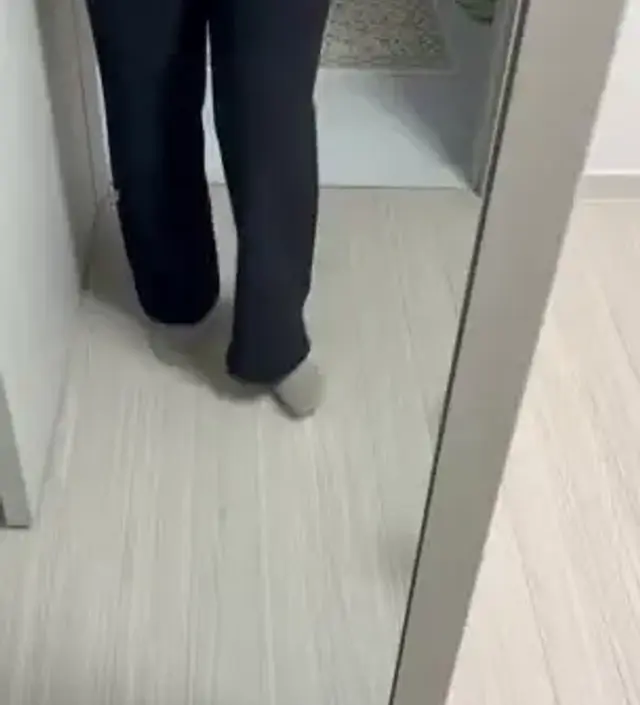 16주정도 지나니까 배가 묘하게 찡겨서 첫 임부바지로 골랐어요
