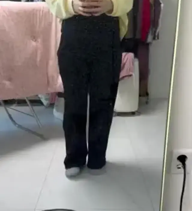 원단이 두께감이 있어 따뜻하고 촉감이 좋아서 
