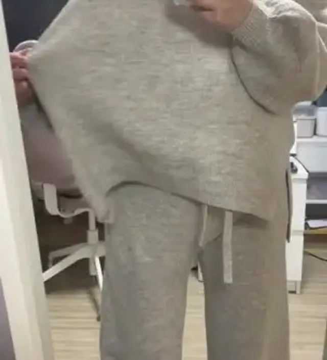 다른 리뷰처럼 까끌거리지않고 너무 부드러워요~ 피부 예민한편인데 완전 편하고 좋아요