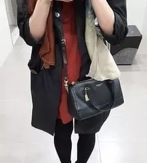 저는 키 165에 체중은 53~54 사이를 오가고 있어요.
