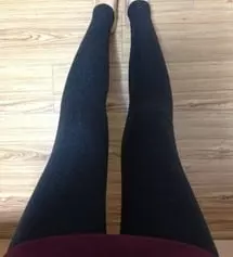 따뜨피치 레깅스랑 같이 구매했는데요. 실제 두께감 차이가 큰것같지 않은데 확실히 따