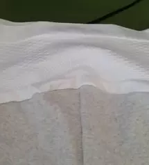 지난번에도 샀던거라 다시 샀는데 그사이에 조금 바뀐건 사진처럼 뒷허리쪽은 좀더 짱짱