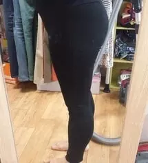 키가작아서 길이는 좀길어요 조금접어서 입으면되요 아직 주수가많이남아서 살찔껄 생각