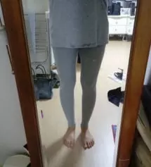 이름답게 두껍지도 얇지도 않으면서 라인을 잡아주는듯한 찰떡레깅스에요~ 검은색 회색