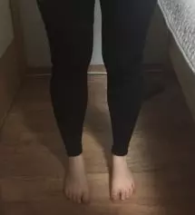 요거물건이에요~~배부분도 심리스로 너무편하고 길이도 
