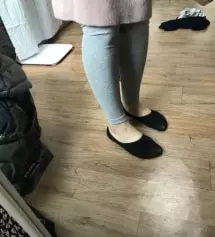 둘짼 배가 금방 불러 입던 바지가 불편해 레깅스 주문했는데,,지금 입기에 딱 좋은 두께