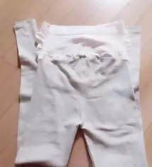 전에 아이보리 샀었는데 제가 기대했던 색상이 아니어서
