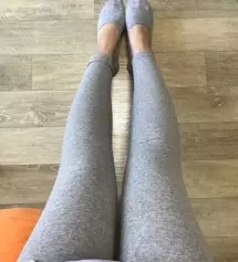 둘째라 그런지 배도 금방부르고해서 레깅스 알아보던 중
