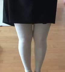 오트밀 색 이뻐요~ 제 다리 퉁실해서 검정 살까도 했지만
