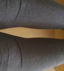 출산후 아직 살이 빠지지않아서 편하게입으려고 레깅스 구매해서 입었는데 편하네요~
