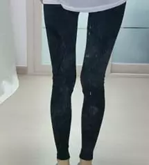 아직 배가 많이 나오지않아서 임부 레깅스를 안사려다가 데님팬츠 사는 김에 우선 하나