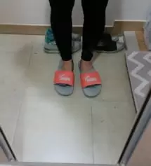 제가 키가작아서 길이가 조금 기네요 쫀쫀하고 배부분이 편하고 좋아요 다리가 통통해서