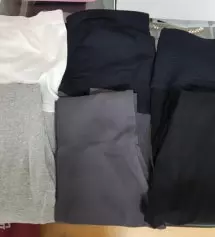 멜란지,먹색,블랙 세가지 구매했는데 돌려가며 입기 좋아요. 열이 많은 체질이라 기모들