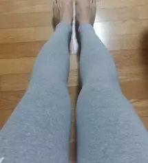 진짜편해요 안입은것같아요ㅋ 길이도적당하고 너무얇지도않고요 ~ 재질도부드러운데 저