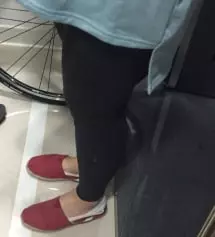 레깅스 너무 잘입고 있어요 ㅎ이제 쌀쌀해져서 더 자주입네요 
