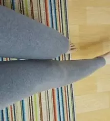 길이감도 적당하고 넘 편해서 좋네요~ 무난하게 아무옷에나 코디할수 있겠어요~ 블랙이