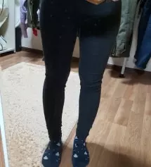 세일해서 구매했는데 너무 추울때말고 낮에 약간 따뜻할때입음 될 것 같아요ㅎㅎ 편하고