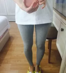 배부분이 편하고요.  원피스 안에 입으려고 샀는데 잘 입을 수 있을 거 같아요. 많이 파