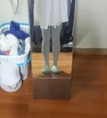 봄에 산뜻하게 입을려고 샀어요.
