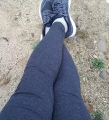 너무두껍지도 얇지도않아 지금 딱입니다...
