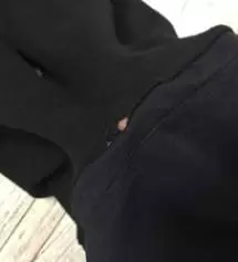 후기보고 구매한 상품인데 배 쪽에 마감이 별로네요..
