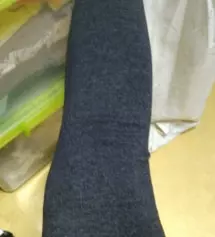 편하게 입으려고 라지 사이즈로 구매했어요. 배도 편하고 아직은 더운 듯하지만 곧 많이