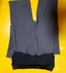 배부분이 아주 편안하네요.소재도 쫀득쫀득 다리편하게 감싸줘서 좋아요