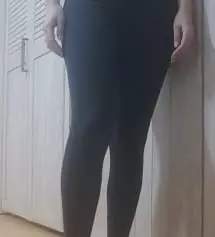 초기때부터 배가불편해서 구입해서 입고있습니다.중기때지만 스판부분이 잘늘어나는성질