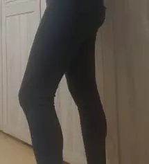 초기때부터 배가불편해서 구입해서 입고있습니다.중기때지만 스판부분이 잘늘어나는성질