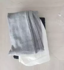 두개 샀는데 너무 만족스럽고 좋습니다  쫀쫀하니 잘입을것같습니다