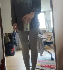 면 레깅스라 쭈글거리는거 싫어서 사이즈 고민 많았는데 s잘맞아요.
