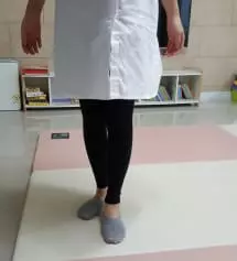 지금입기 두께감 너무 좋구요 무엇보다도 배가 너무 편해서 좋아요 다른색으로 더 구매