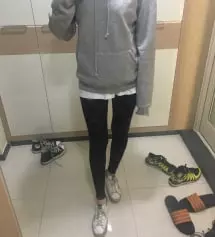 배부분이 엄청 편하고 옷자체도 잘 늘어나서 좋네요 
