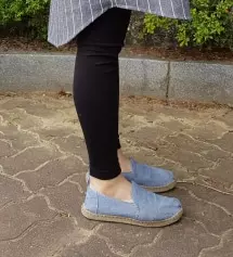 정말 편해요~ 키작은맘 버전으로 샀는데 발목까지 오는 길이가 맘에 들어요^^