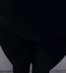 재질은 따뜻하고  좋아요 다리가 붓거나 하면 좀 졸인것 같아요
