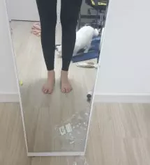 생각했던것보다 너무 좋아요 길이도 길도 얇지않고 m사이즈 시켜도 됐을거같은데 막달까