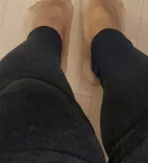 딱 붙는옷을 안 좋아해서 잘 안사는데.. 
