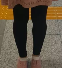 이거 적당히 따뜻하면서 조이지도 않고 넘 편하네요
