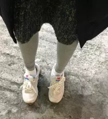 마른편이지만 만삭 생각해서 엄청 고민하다가 스몰로 샀는데 발목 조금 쯔글거리는 거 