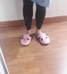 이게 레깅스 3가지 중에서 중간 두께라고 해서 샀어요 처음에 만져볼때는 좀 얇은 느낌