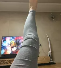 레깅스가 맨날 발목밑에 주름잡혀서 
