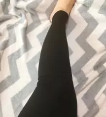 뚱뚱 하비인데 L사이즈 살까 고민하다가  모델 착용샷이랑 리뷰보고 M사이즈 주문했어용