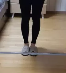 1+1으로 블랙 진차콜 두개 샀어요~ 블랙은 바지로 구매해서 안살려고 했는데 M사이즈 재