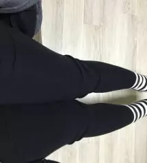 완전 찰떡은 아님 하체가 약한 편이긴 한데 살찐거 감안해서도 착 붙는 느낌은 없어요 