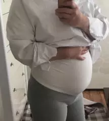 투엑스라지 아니어도 괜찮은걸까.. 걱정하며 샀는데 쫀쫀하게 잘 늘어나서 잘 맞아요! 