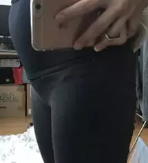 배 부분이 길게올라와 따뜻하고 잘 늘어나서 편해요~ 그동안 입었던 모든 레깅스 스타킹