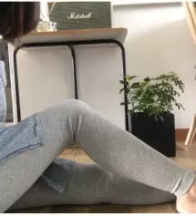 임신초기(11주)라 배가 많이 나오진 않았지만 평소에 입던 바지들이 다 불편하더라구요